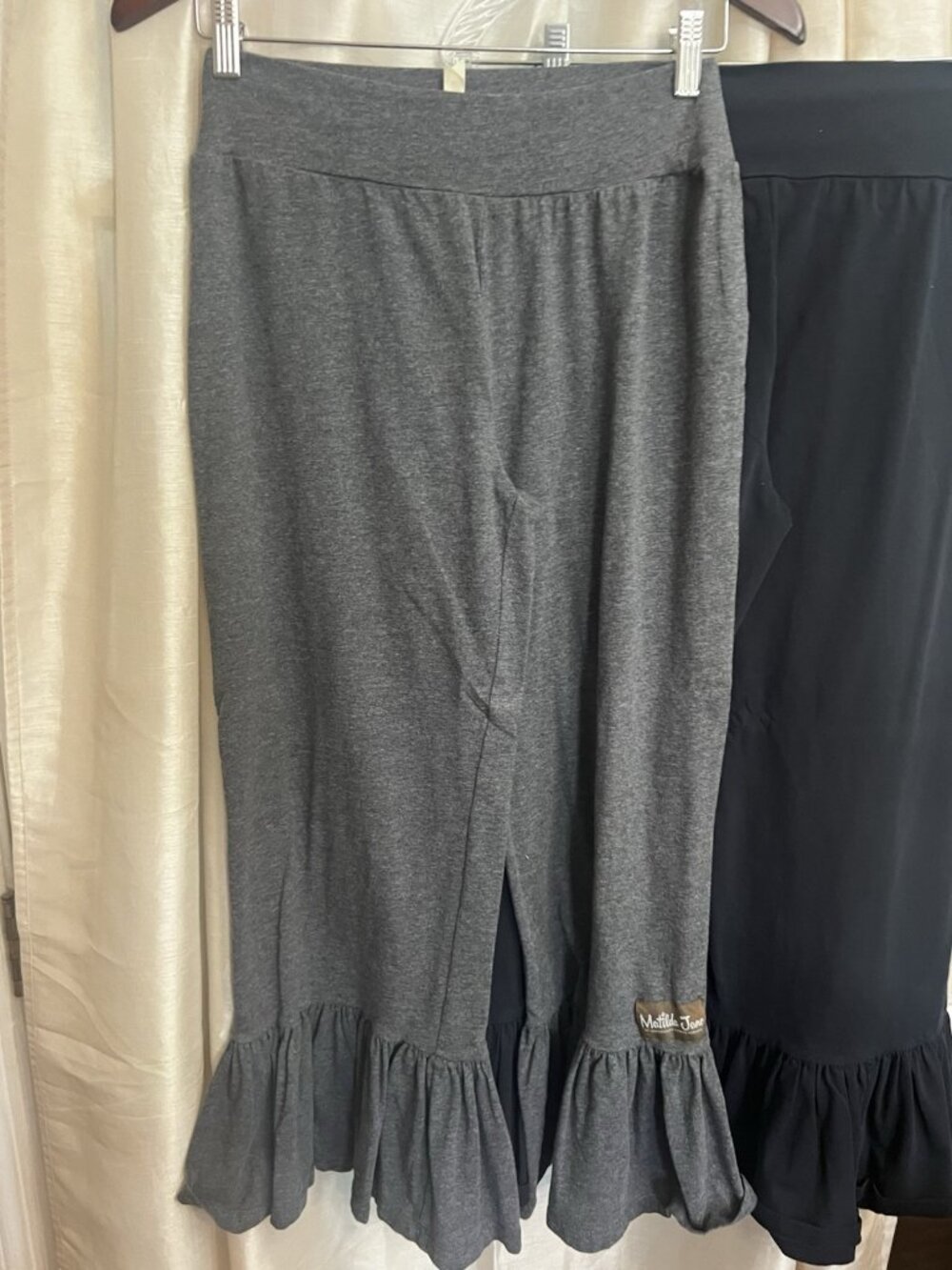 Lot 3 Matilda Jane Big Ruffle Pants Women’s size M Black Grey Blue.    Mm - Picture 5 of 9